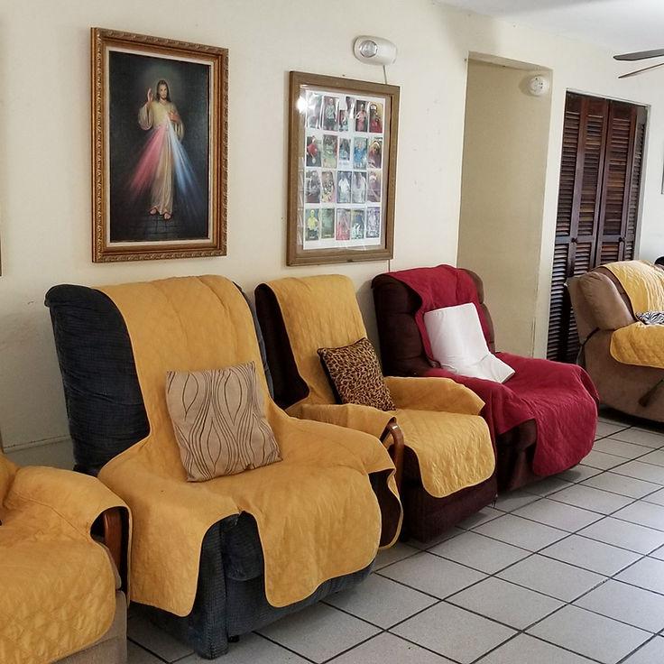 Cuidado de los adultos mayores - Hogar Madre Teresa Inc